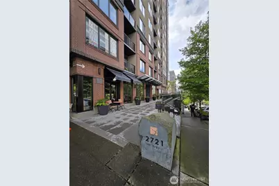 2721 1st Avenue #204, Seattle, WA 98121 - Photo 2