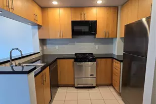 2721 1st Ave, Seattle, WA 98121 - Photo 16