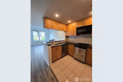 2721 1st Avenue #204, Seattle, WA 98121 - Photo 14