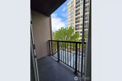 2721 1st Avenue #204, Seattle, WA 98121 - Photo 8