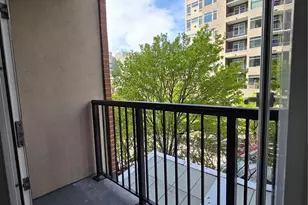 2721 1st Ave, Seattle, WA 98121 - Photo 8