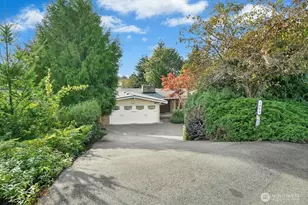 1909 89th Pl NE, Clyde Hill, WA 98004 - Photo 4