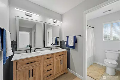 6242 71st Avenue Ct W, University Place, WA 98467 - Photo 16