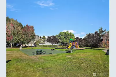 6242 71st Avenue Ct W, University Place, WA 98467 - Photo 32