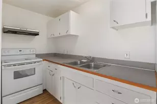 748 S Cloverdale St, Seattle, WA 98108 - Photo 10