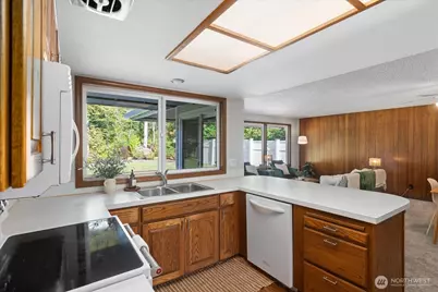 628 Russell Road, Snohomish, WA 98290 - Photo 14