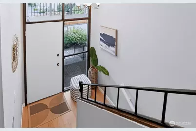 10403 NE 115th Place #L46, Kirkland, WA 98033 - Photo 2