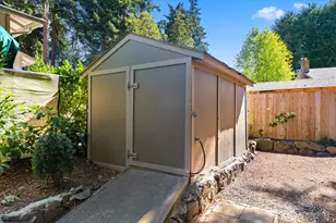 825 NW 180th St, Shoreline, WA 98177 - Photo 24