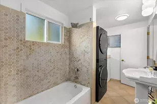 825 NW 180th St, Shoreline, WA 98177 - Photo 20
