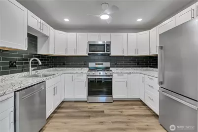 14322 Admiralty Way #31, Lynnwood, WA 98087 - Photo 10