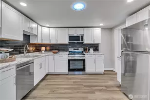 14322 Admiralty Way, Lynnwood, WA 98087 - Photo 10