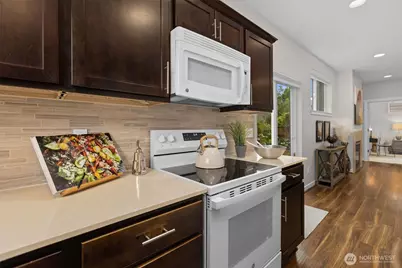 221 1st Place NE, Issaquah, WA 98027 - Photo 8