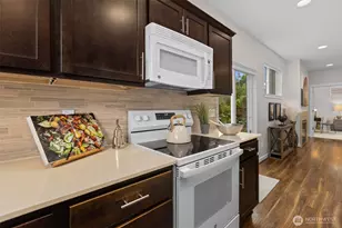 221 1st Pl NE, Issaquah, WA 98027 - Photo 8