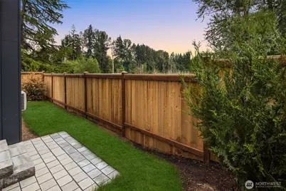 8409 NE 137th Street, Kirkland, WA 98034 - Photo 32