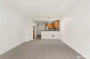 76 Cedar St, Seattle, WA 98121 - Photo 8