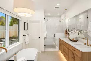 701 20th Ave W, Kirkland, WA 98033 - Photo 18