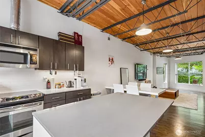 2377 Harbor Avenue SW, Seattle, WA 98126 - Photo 18
