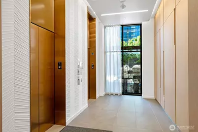 10232 10th Avenue NE #1207, Bellevue, WA 98004 - Photo 4
