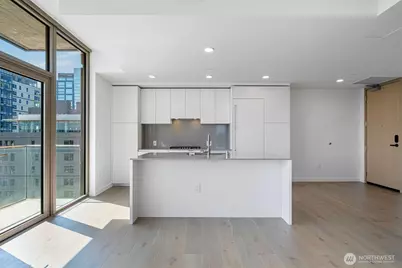 10232 10th Avenue NE #1207, Bellevue, WA 98004 - Photo 6