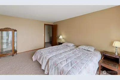 4440 Paradise Avenue W, University Place, WA 98466 - Photo 18