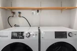2125 1st Ave, Seattle, WA 98121 - Photo 32