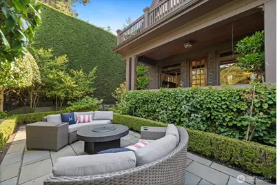 1215 E Lynn Street, Seattle, WA 98102 - Photo 32