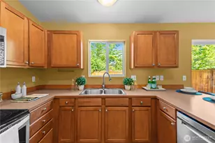 24026 SE 281st Pl, Maple Valley, WA 98038 - Photo 10