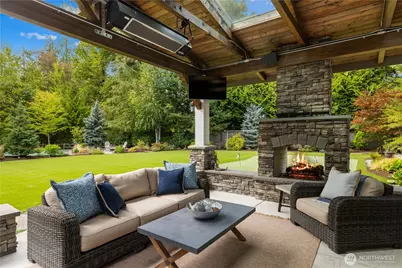 24733 SE Windsor Boulevard, Sammamish, WA 98074 - Photo 8