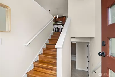 7957 30th Avenue SW, Seattle, WA 98126 - Photo 4