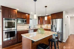 7957 30th Ave SW, Seattle, WA 98126 - Photo 8