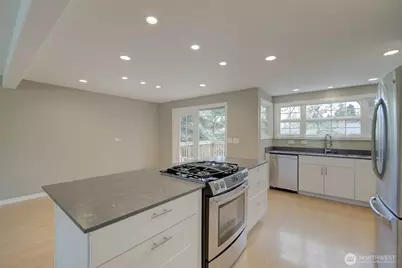 13930 122nd Avenue NE, Kirkland, WA 98034 - Photo 10