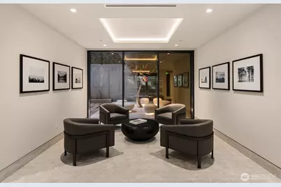 8 100th Avenue NE #401, Bellevue, WA 98004 - Photo 4
