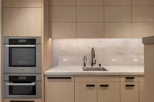 8 100th Ave NE, Bellevue, WA 98004 - Photo 14