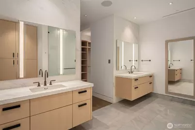 8 100th Avenue NE #401, Bellevue, WA 98004 - Photo 16