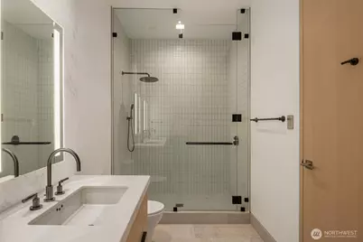 8 100th Avenue NE #401, Bellevue, WA 98004 - Photo 22