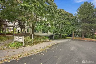 2152 N 112th Street N, Seattle, WA 98133 - Photo 2