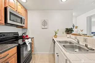 2152 N 112th Street N, Seattle, WA 98133 - Photo 4