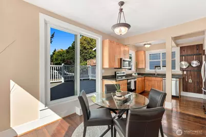 7741 1st Avenue NE, Seattle, WA 98115 - Photo 10