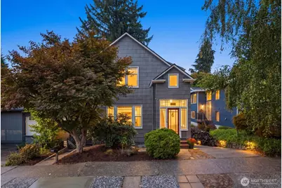 7741 1st Avenue NE, Seattle, WA 98115 - Photo 2
