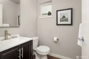 3627 Gilman Ave W, Seattle, WA 98199 - Photo 14