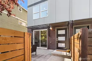 3627 Gilman Ave W, Seattle, WA 98199 - Photo 2