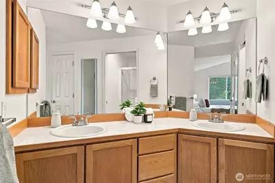 8828 238th Street SW #D, Edmonds, WA 98026 - Photo 20