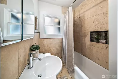 6241 28th Avenue NE, Seattle, WA 98115 - Photo 16