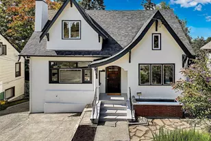 6241 28th Ave NE, Seattle, WA 98115 - Photo 2