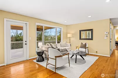 231 105th Avenue SE, Bellevue, WA 98004 - Photo 6