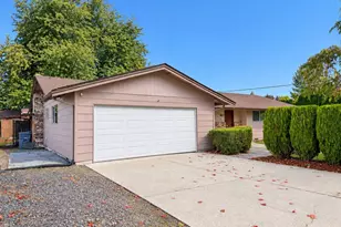 140 Jefferson Ave, Buckley, WA 98321 - Photo 2