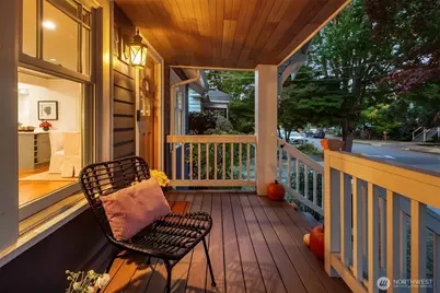 336 N 83rd Street, Seattle, WA 98103 - Photo 4