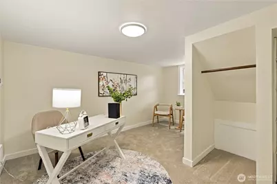 8055 Corliss Avenue N, Seattle, WA 98103 - Photo 18