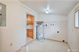 707 Ayers St, Kelso, WA 98626 - Photo 12