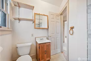 707 Ayers St, Kelso, WA 98626 - Photo 16